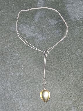 🌴Silver Toned Necklace with A Lemon Colored Teardrop Pendant - Women's Jewelry